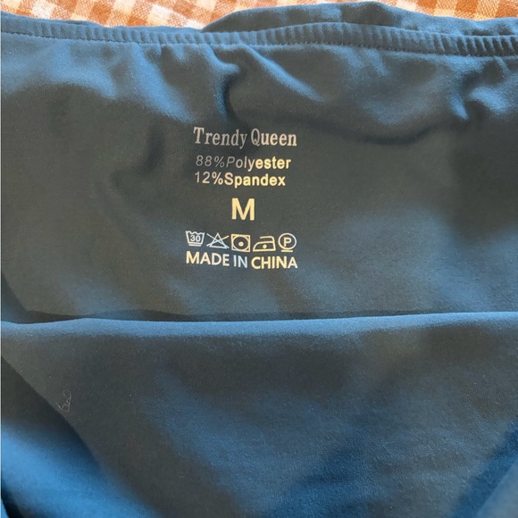 Off-Shoulder Top - Picture 5 of 5